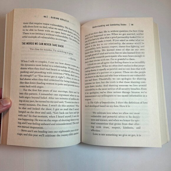 Daring Greatly by Brené Brown, Paperback, Personal Growth & Self-Help Book - Picture 5 of 5